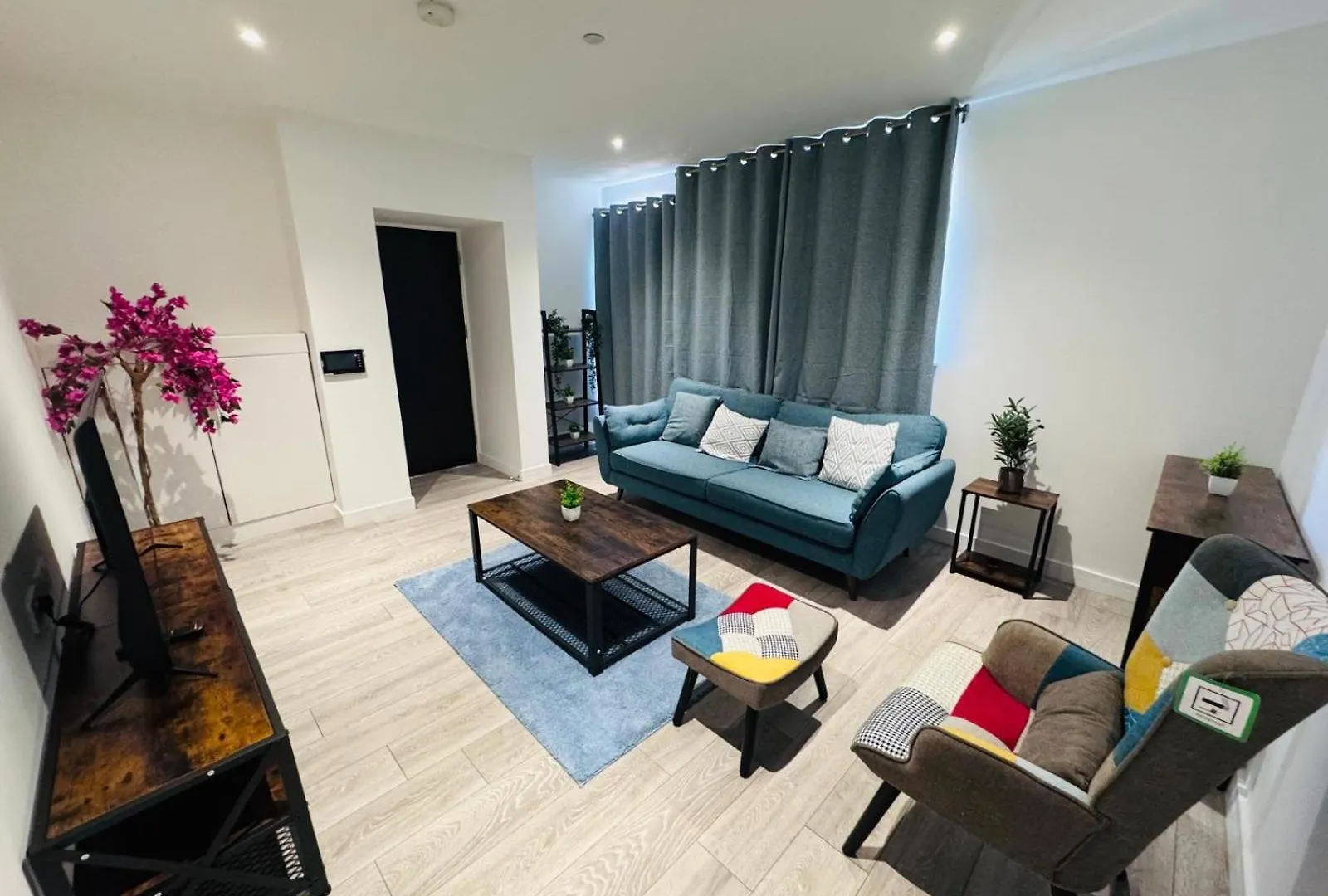 Ash Residence Flat C 애버딘 0*,