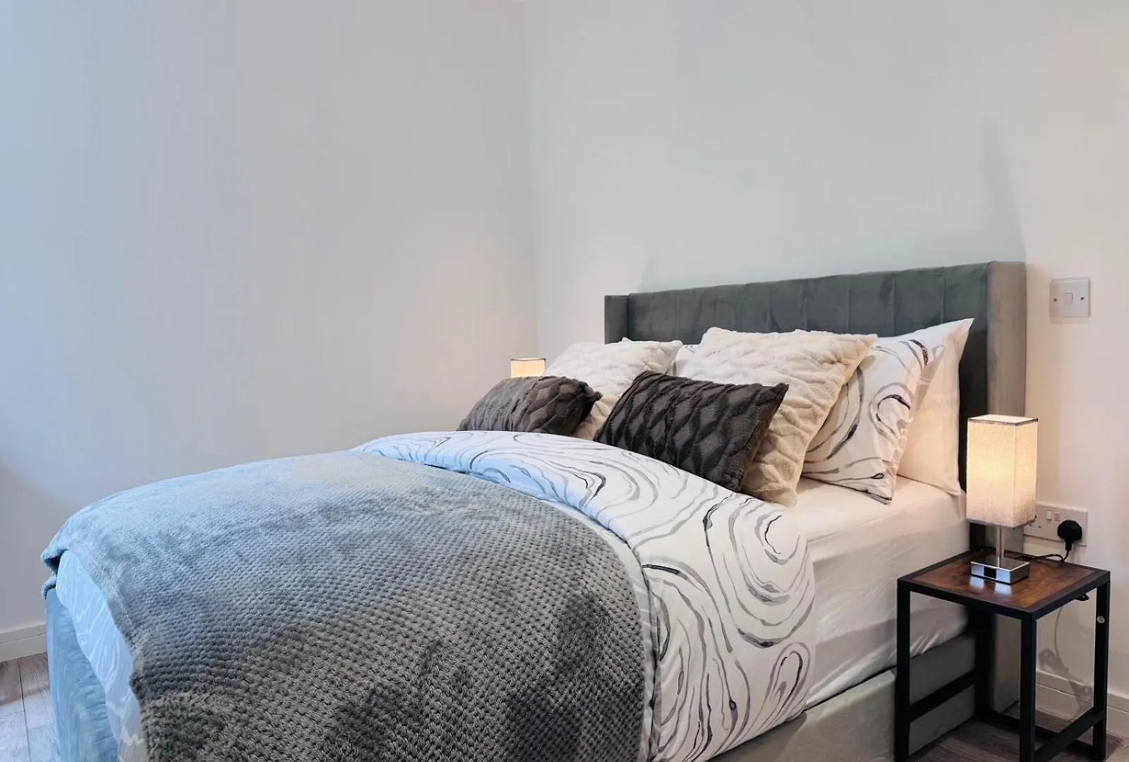 Ash Residence Flat C 애버딘