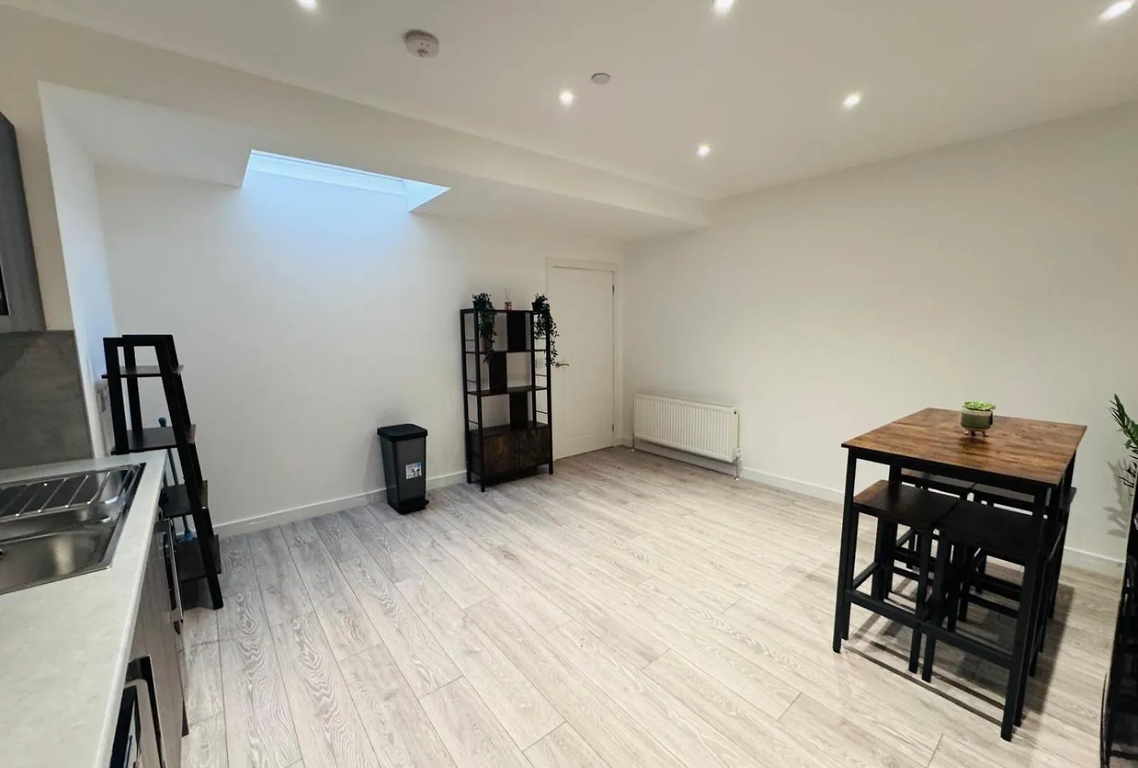 Ash Residence Flat C 애버딘 아파트